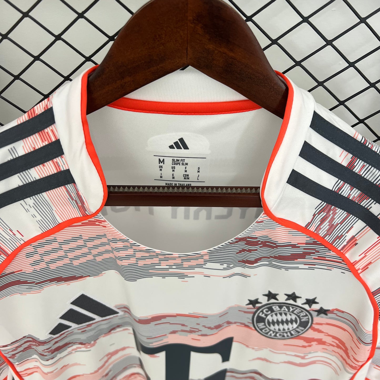 Bayern Munich Maillot Extérieur 25/26 – S à XL