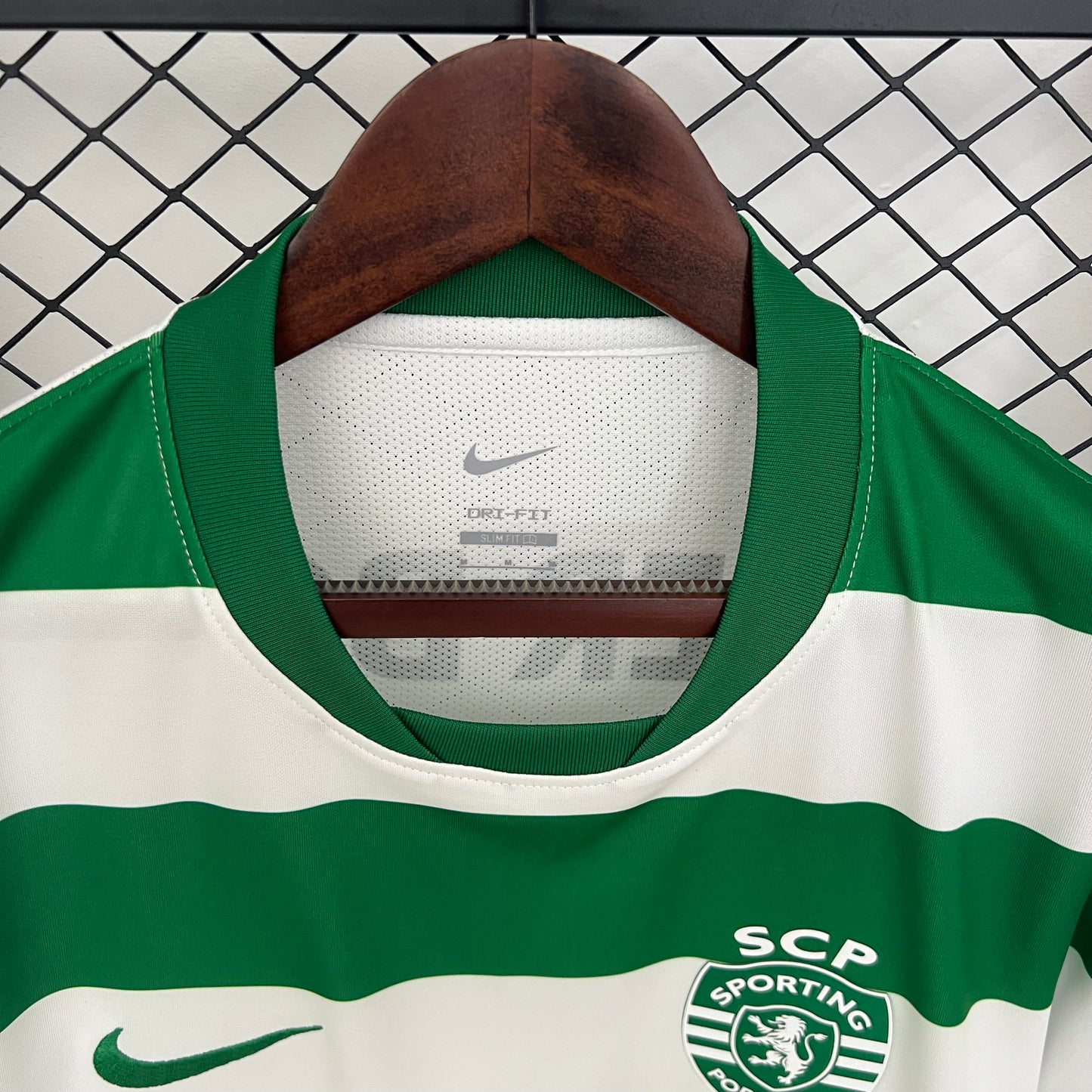 Maillot Sporting Lisbonne Domicile 25/26 – Édition Officielle – S à XL