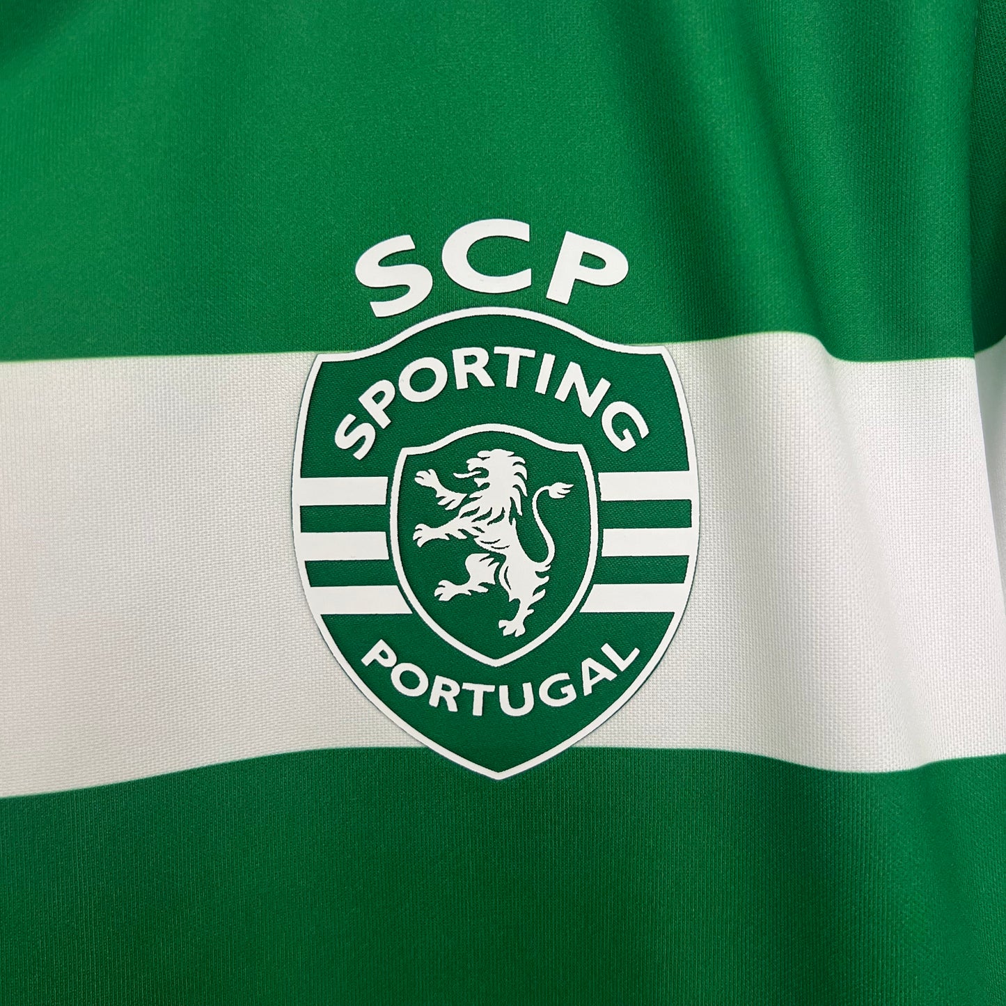 Maillot Sporting Lisbonne Domicile 25/26 – Édition Officielle – S à XL